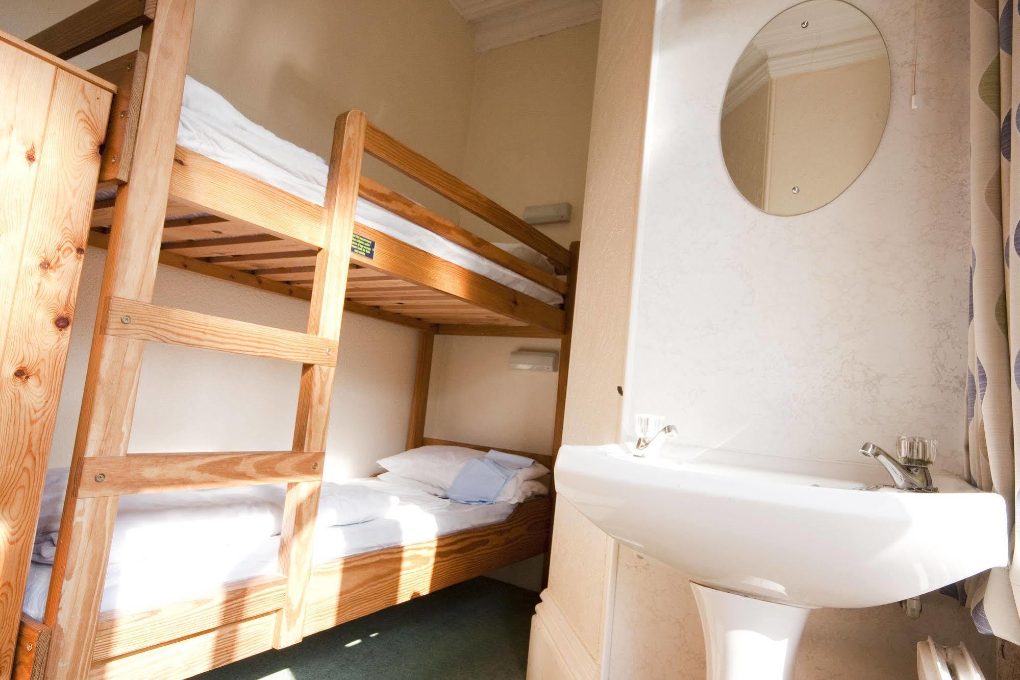 วายเอชเอ เอยัม Hostel อีม ภายนอก รูปภาพ